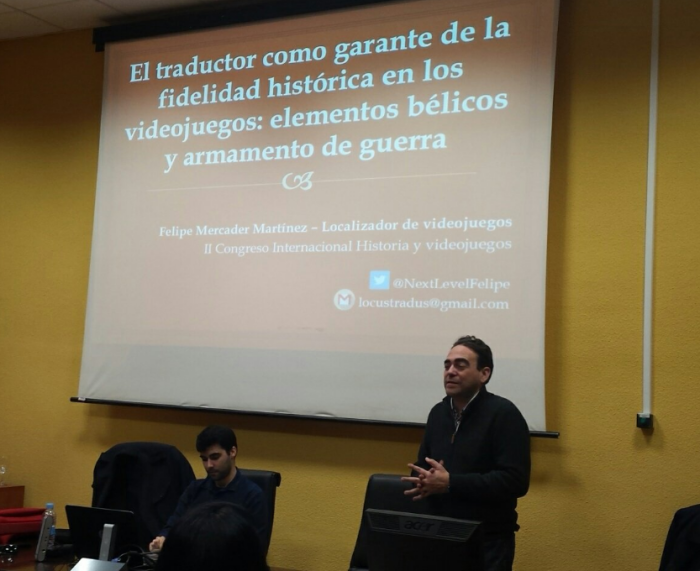 Felipe presenting his paper about video game localization at an international history and video games congress.